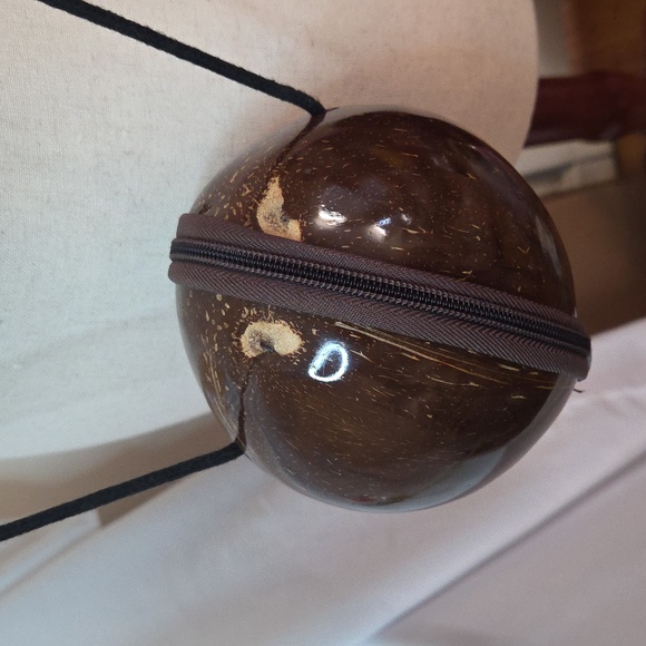 Coconut Bag Crossbody Handmade Zips open zip compartmemt inside Vintage 2005 - Picture 6 of 16